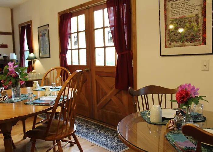 Brigadoon Bed & Breakfast, Mystic Ct